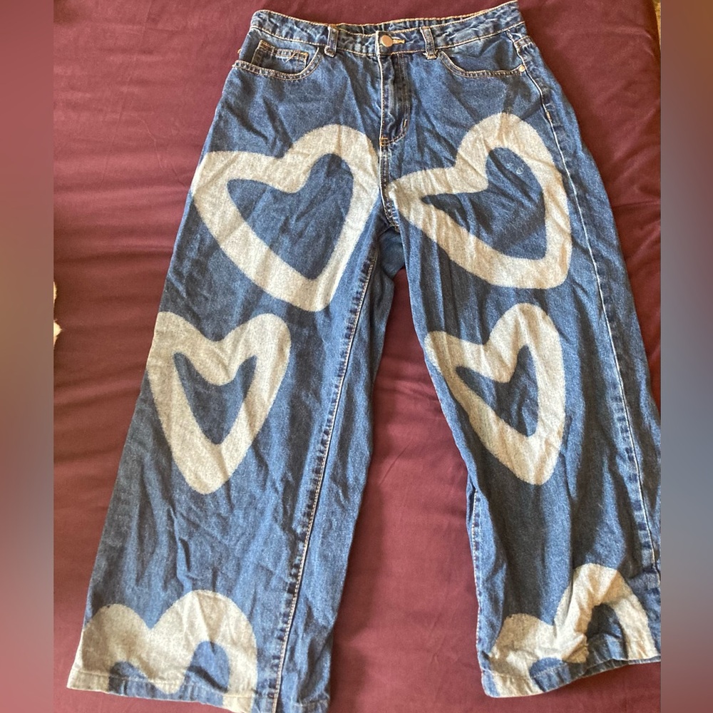 Wide leg heart jeans